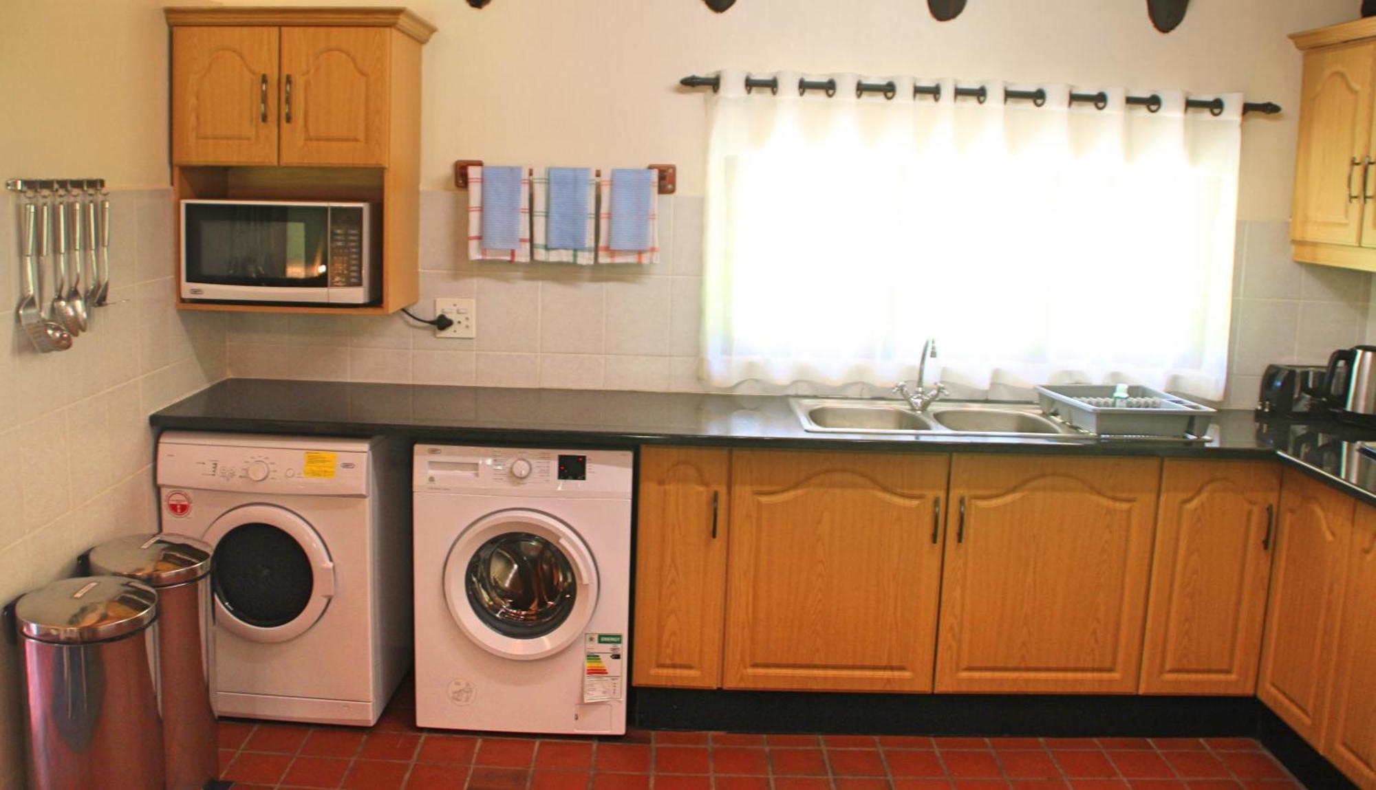 Gooderson Leisure Fairways Self Catering And Timeshare Gold Crown Resort Drakensberg Garden Room photo
