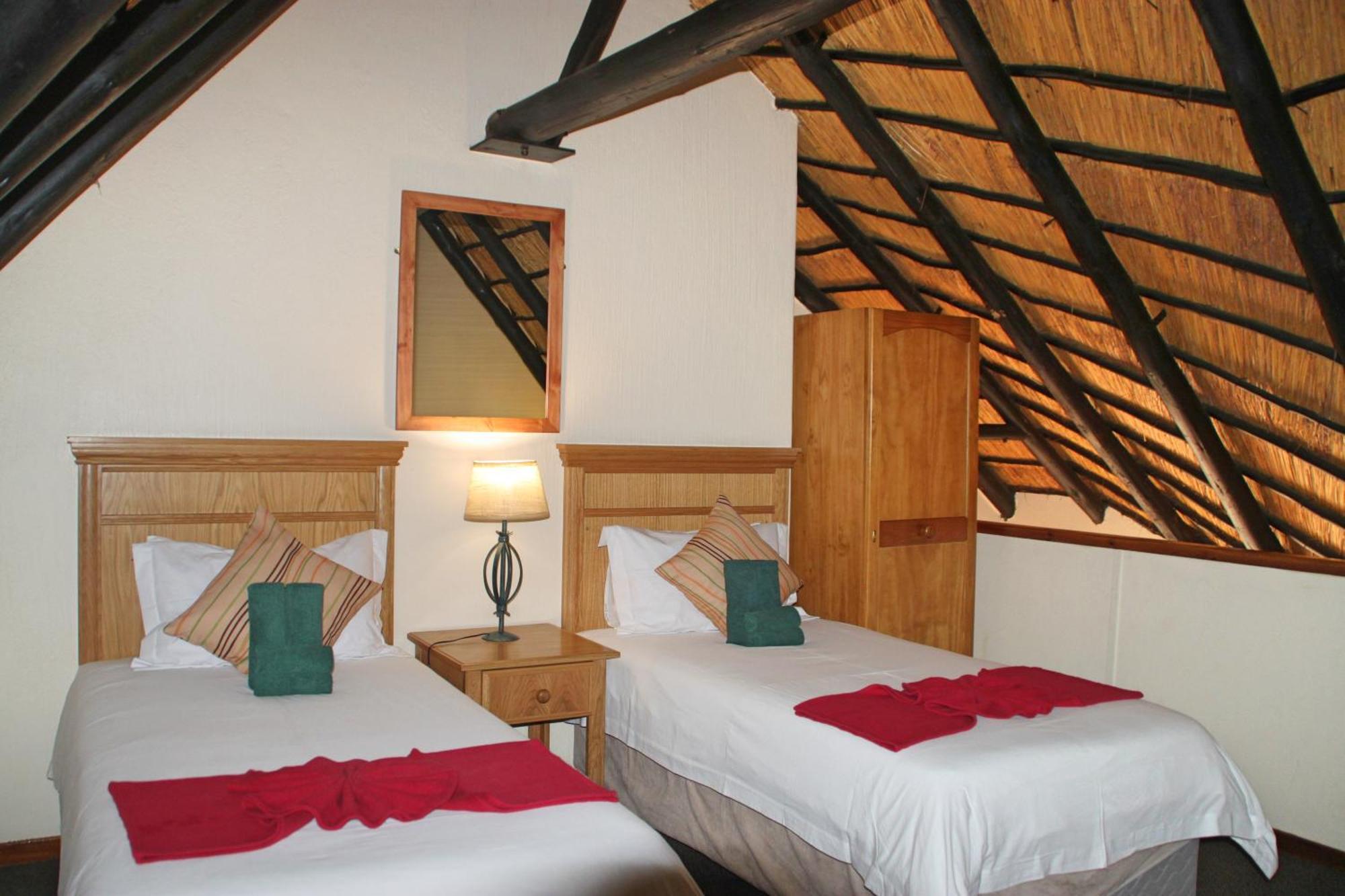 Gooderson Leisure Fairways Self Catering And Timeshare Gold Crown Resort Drakensberg Garden Room photo