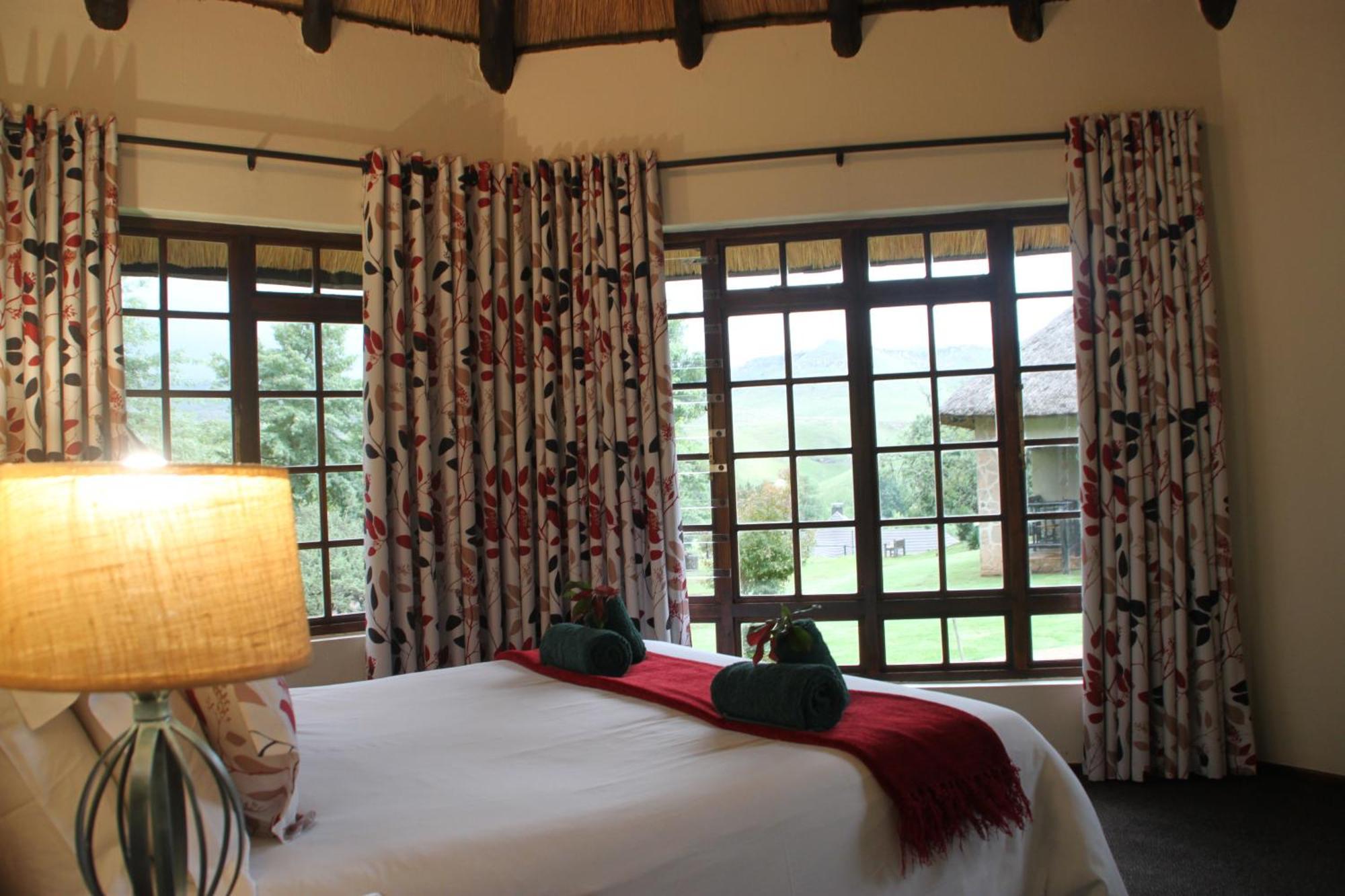 Gooderson Leisure Fairways Self Catering And Timeshare Gold Crown Resort Drakensberg Garden Exterior photo