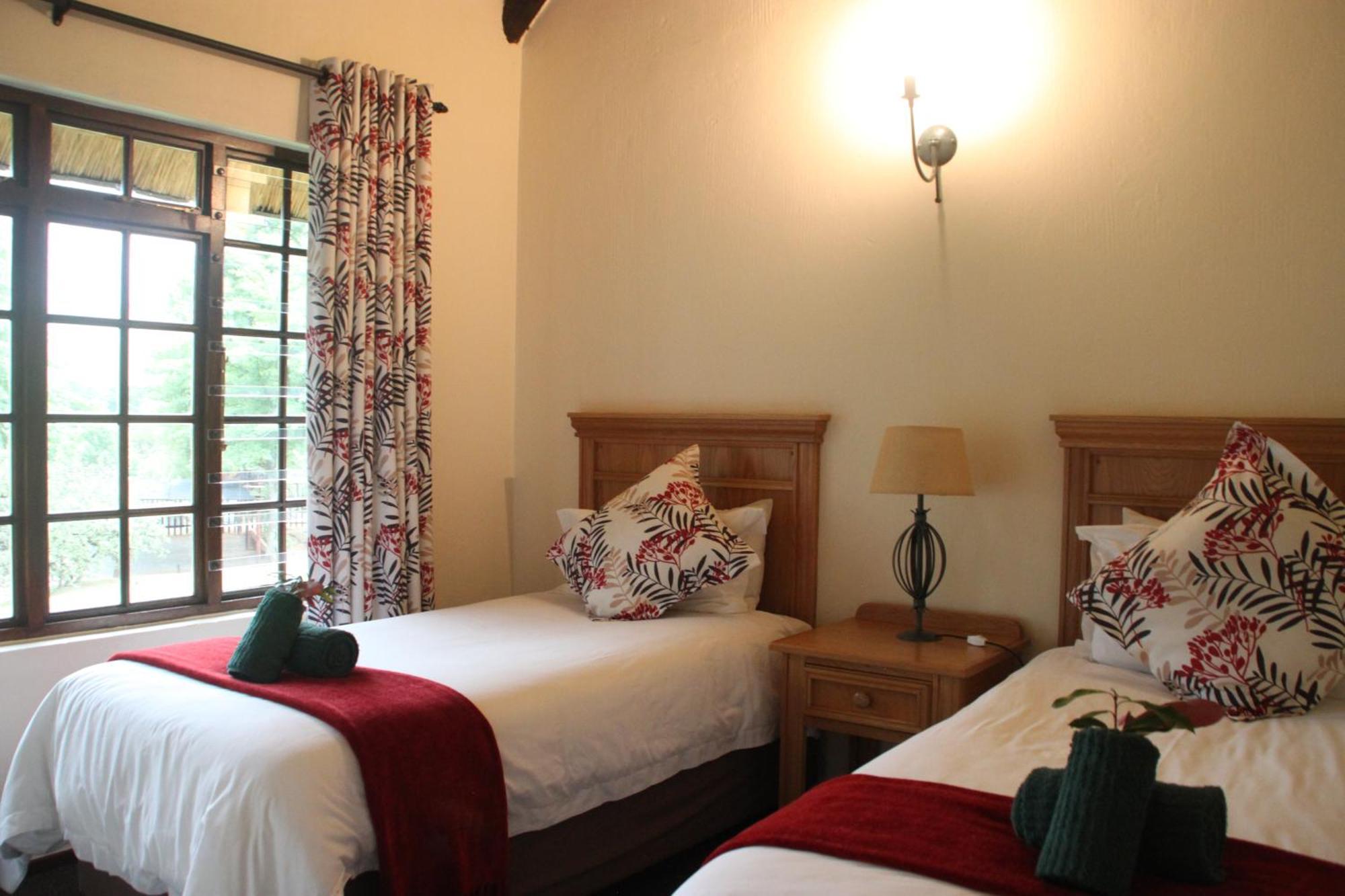 Gooderson Leisure Fairways Self Catering And Timeshare Gold Crown Resort Drakensberg Garden Exterior photo