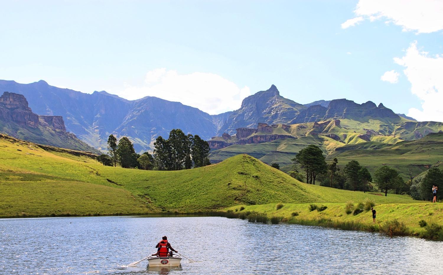 Gooderson Leisure Fairways Self Catering And Timeshare Gold Crown Resort Drakensberg Garden Exterior photo