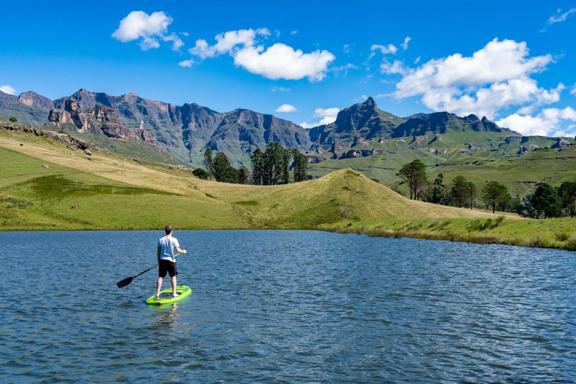 Gooderson Leisure Fairways Self Catering And Timeshare Gold Crown Resort Drakensberg Garden Exterior photo